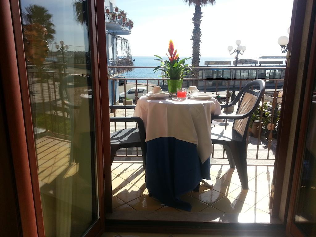 La Piazzetta Bed & Breakfast Giardini Naxos Eksteriør bilde